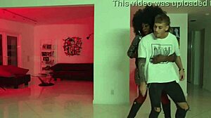 Kova nussi kuuman blondien ja brunettien kanssa, Chris Diamond tyyliin! 💥