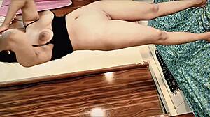 Rumpa21 girlfriend delivers perfect hardcore banging with shaved slit