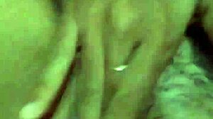 18-year-old novinha cums hard while touching herself, wanna see?