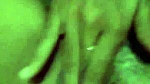 18-year-old novinha cums hard while touching herself, wanna see?