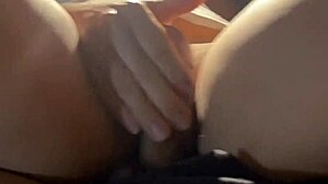 ベトナム美女が熱いアジアンソロで誘惑