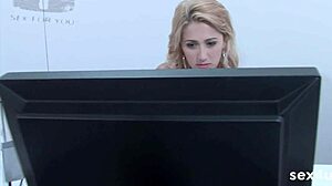 Natalia Lemos gift full scene free