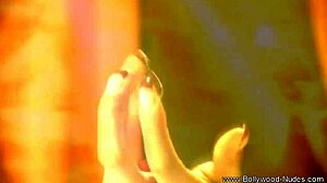 अपने मर्द को हवस से पागल करने की कोशिश चुदाई स्टाइल।