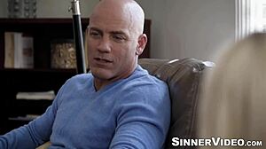 derrick pierce drillin’ his big cock in kenna james wet pussy, dangg