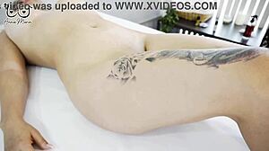 Massage turns into steamy session with hot masseur