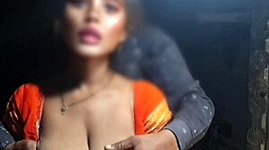 Hej, chceš vidět Jasmine Sherni a Fae Love divoce s velkou klitoris akcí?