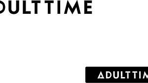 Premier rencard épique de Casey Calvert avec t-girl Leilani Li tourne sloppy