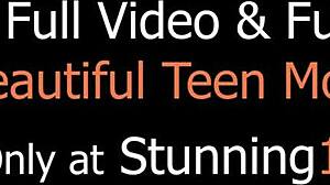 Крошечная 18+ блондинка Paula Z пальцами трахает свою жаждущую пизду в ванне