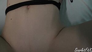 Stiefzus vastgebonden en volgespoten tijdens ouders' vakantie