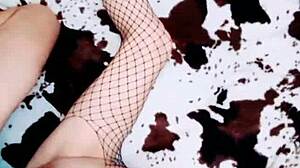 Skinny Mature Woman Films Amateur Clip with Muscular Man