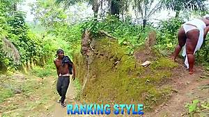 Dolgun BBW Tanrıça Tam Bir Yabancı Tarafından Eziliyor