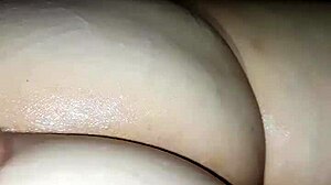 i gave my wife a sensual massage while she was naked