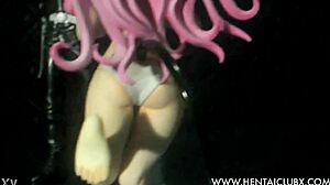 Anime girls flaunt sexy Lala figure in bold display