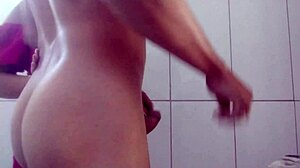 Lunaferrari helps husband's friend masturbate with blowjob at home