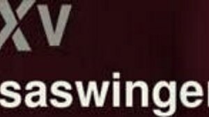 isa flashes with her friend 😏