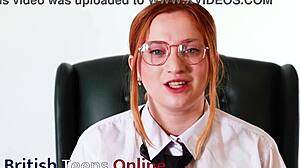 La secretaria de oficina tienta a alejarse de la esposa