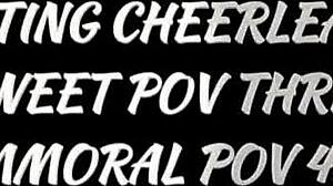 เชียร์ลีดเดอร์จอมซน Zuzu Sweet กลืนควยยักษ์ Matt กับ Johnny