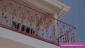 טינס חמות עם ציצים גדולים איידן אשלי ולומי ריי מתנשקות ומלקקות פטמות