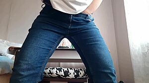 Hey, vil du se mig, en hed sekretær, røre mig selv på kontoret lige nu?