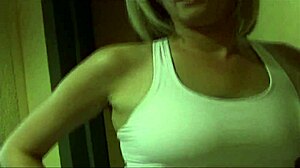 Faith Delucas ama sexo crudo.