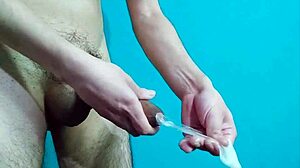 Learn how to put on a condom properly 😊