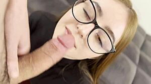 Моята латинка съседка дразни и ебе в POV действие