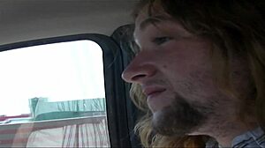 Faith Delucas ama sexo crudo.