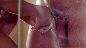 ne morem se nasititi Jenni Foxx med nuru masažo, ebony maserka jebe in prstuje do čistega blaženosti