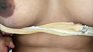 Passionate Sri Lankan Girlfriend's Viral Sex In Bedroom