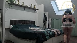 Hey, wanna see chubby maid Lexie Grants?