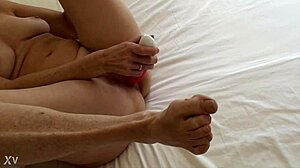 i watch this toe curlin' blonde milf masturbatin' with her curly toes and it's drivin' me crazy