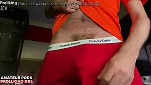 Prollking XXL - Check out my massive bulge in socks 😏