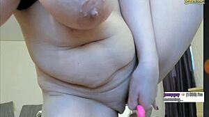 Watch bigtits milf masturbate with dildo on webcam, showing feet and blonde beauty
