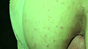 هي، أخذته بعمق في مؤخرتي، ثم حصلت على وجهي مغطى!