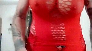 Car Wash Tease Turns Into Public Flashing Fun