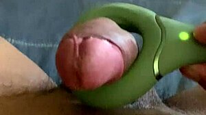 me masturbo con juguete sexual