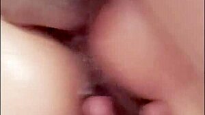 Meksikalı sekreter eteğinin altını filme alıyor, yabancı ile derin anal için! 😲