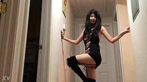 Hey, love me in spaghetti straps, it's Alexandria Wu starring here!