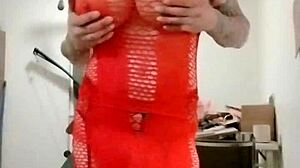 Bilvask flirt bliver til offentlig blotter sjov.