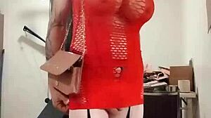 Car Wash Tease Turns Into Public Flashing Fun