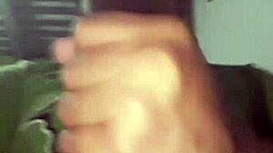 Amateur teen's peruvian cumshot in living room