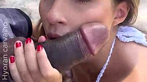 Tjek dette hede par kneppe med en sort elsker på en grusvej