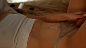 Nymfomanské touhy nevlastní sestry přebírají kontrolu s obrovským klackem