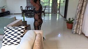 i suck your big dick b4 stretching my tight pussy