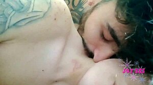 vazou da galeria da novinha curitibana com buceta inchada e pau grande em ação bareback