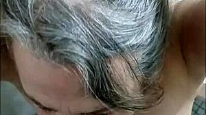 メイドが高速道路のトイレでスパンキング、オープス・ソーリー