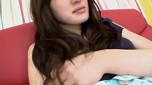 호른 아시안 아마추어가 집에서 야생 액션 풀어내