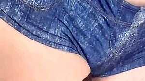 Elza Koms Worships Big Pussy In Heels?