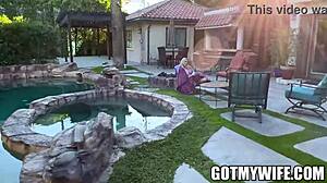 أندي أفالون إلهة الشوكولاتة تنزل قوي في مشهد بوفو جامح