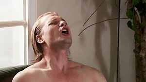 Karlie Montana, tu veux me voir baiser l'ami de mon copain pendant qu'il est au boulot ?